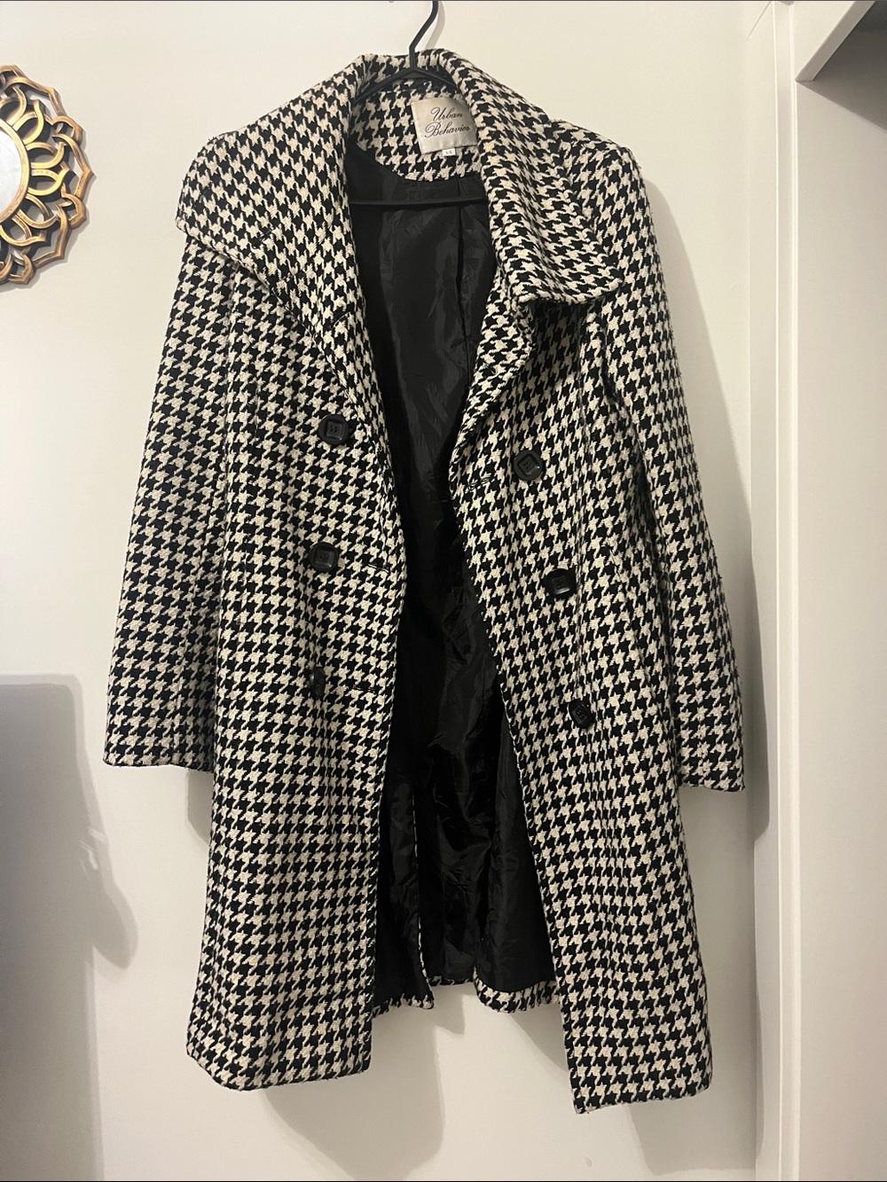 Urban Behavior Houndstooth Coat in Black & White Size Large Like New
